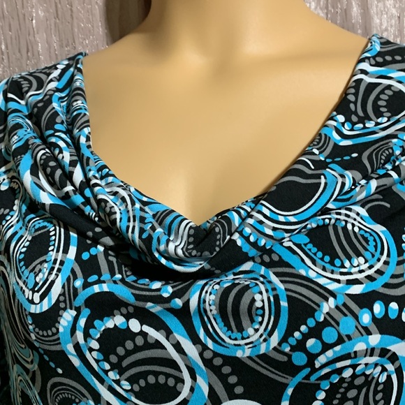 Maurices Top Blouse M Stretchy Black Blue Circles Polka Dots 3/4 Sleeve Pullover - Picture 7 of 16